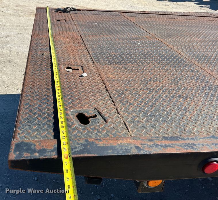 image for item MM9097 2001 Chevrolet C6500  rollback truck