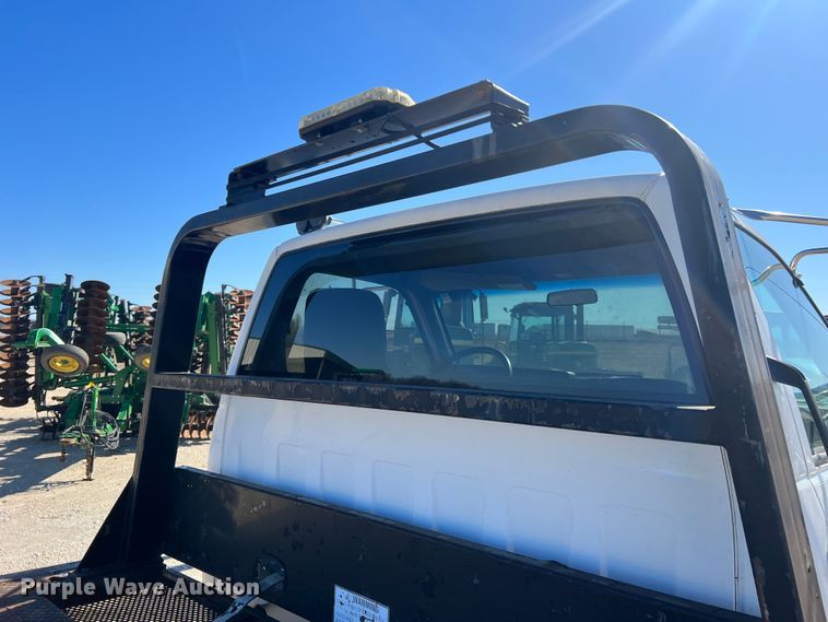 image for item MM9097 2001 Chevrolet C6500  rollback truck