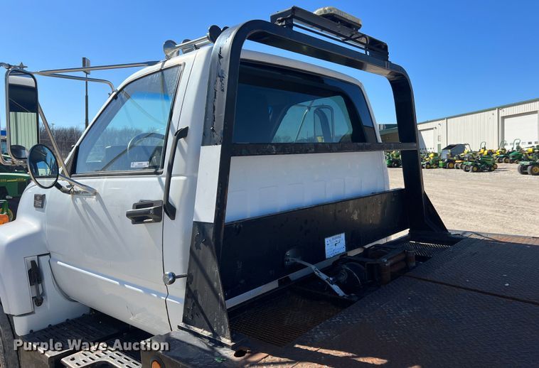 image for item MM9097 2001 Chevrolet C6500  rollback truck