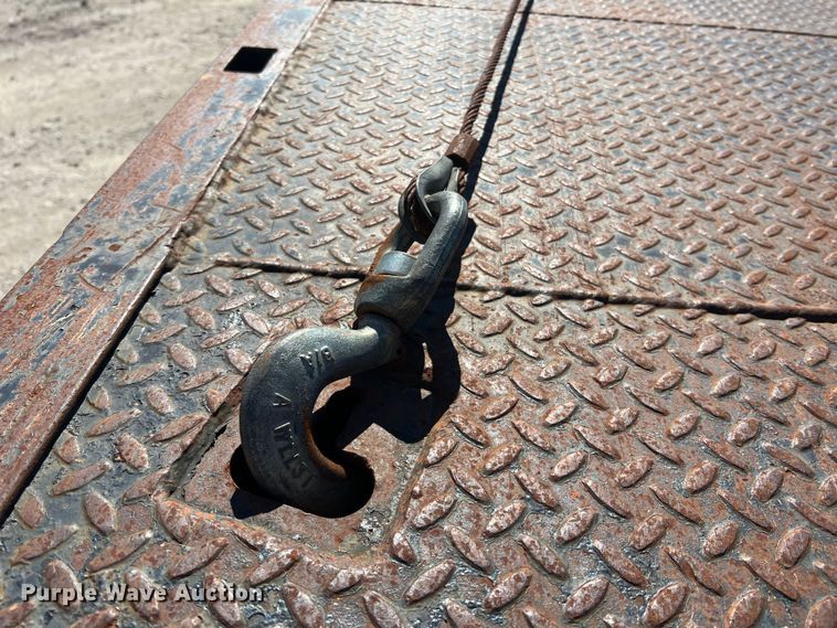 image for item MM9097 2001 Chevrolet C6500  rollback truck