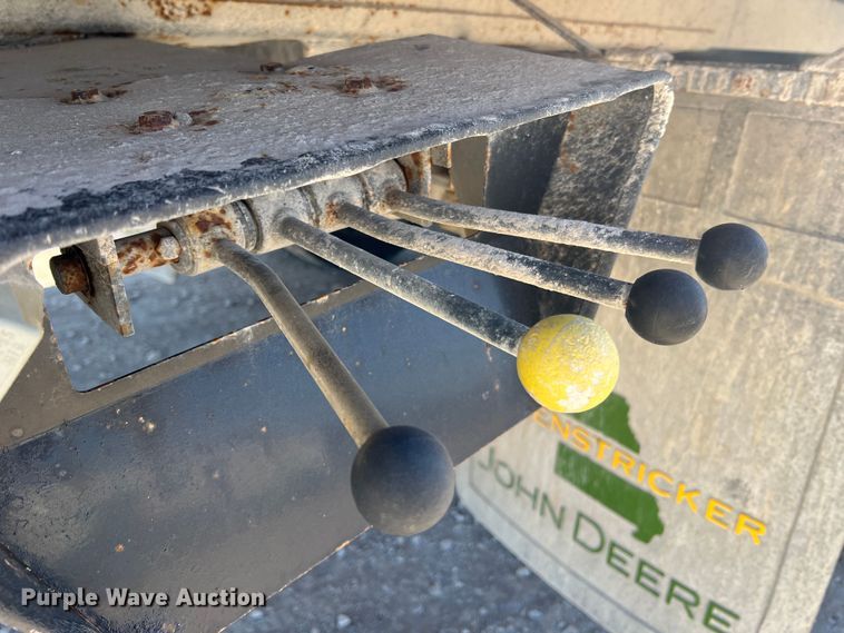 image for item MM9097 2001 Chevrolet C6500  rollback truck