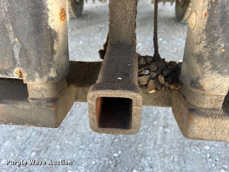 image for item MM9097 2001 Chevrolet C6500  rollback truck