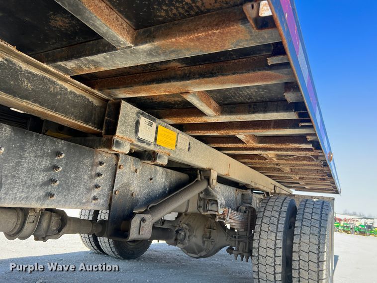 image for item MM9097 2001 Chevrolet C6500  rollback truck