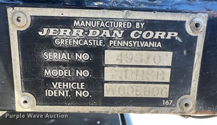 image for item MM9097 2001 Chevrolet C6500  rollback truck