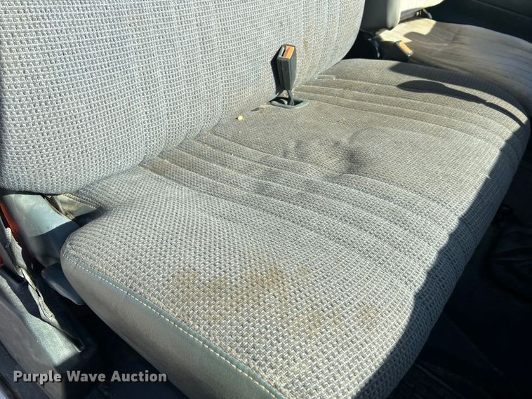 image for item MM9097 2001 Chevrolet C6500  rollback truck