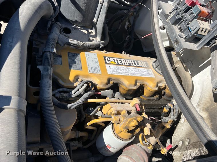 image for item MM9097 2001 Chevrolet C6500  rollback truck