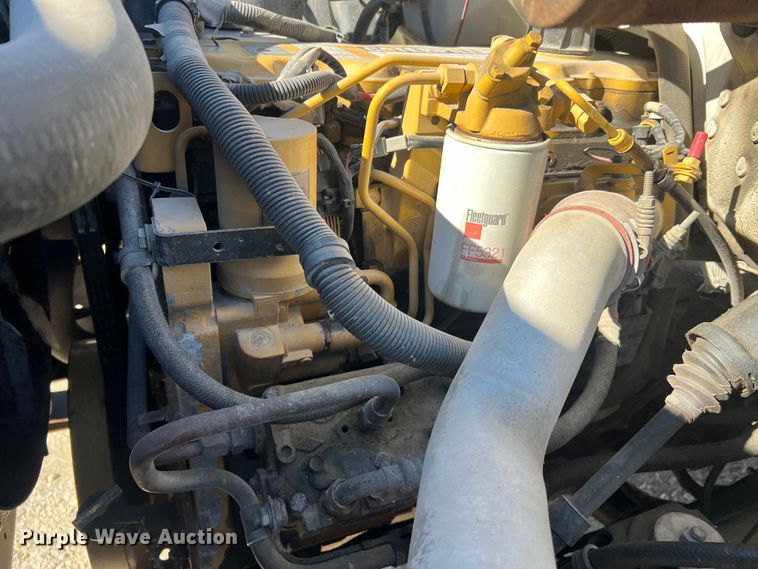 image for item MM9097 2001 Chevrolet C6500  rollback truck