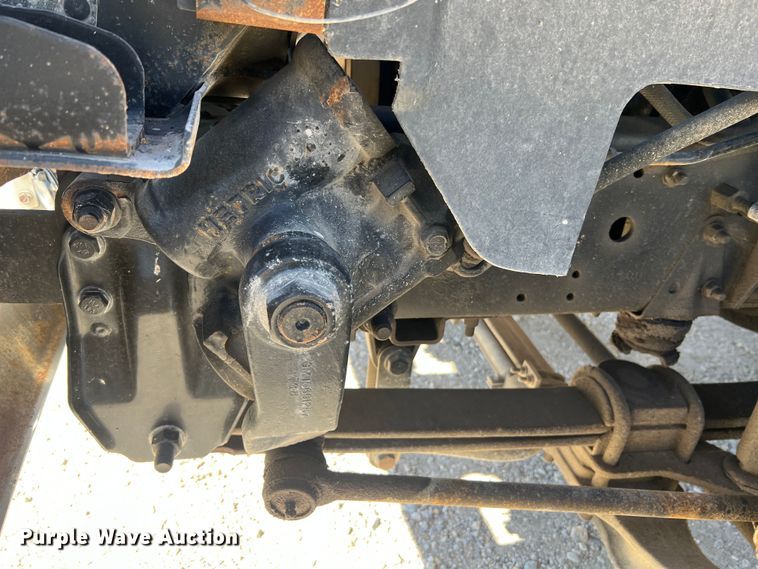 image for item MM9097 2001 Chevrolet C6500  rollback truck