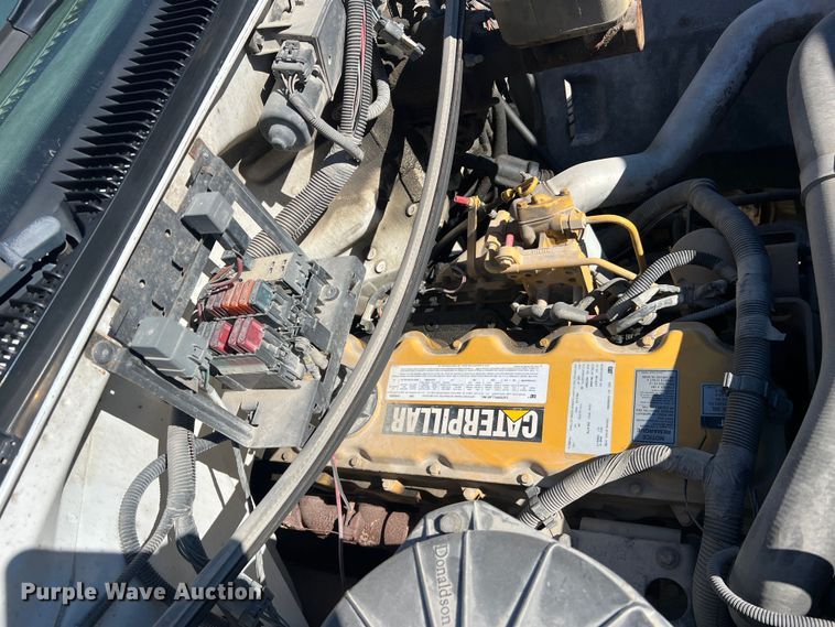 image for item MM9097 2001 Chevrolet C6500  rollback truck