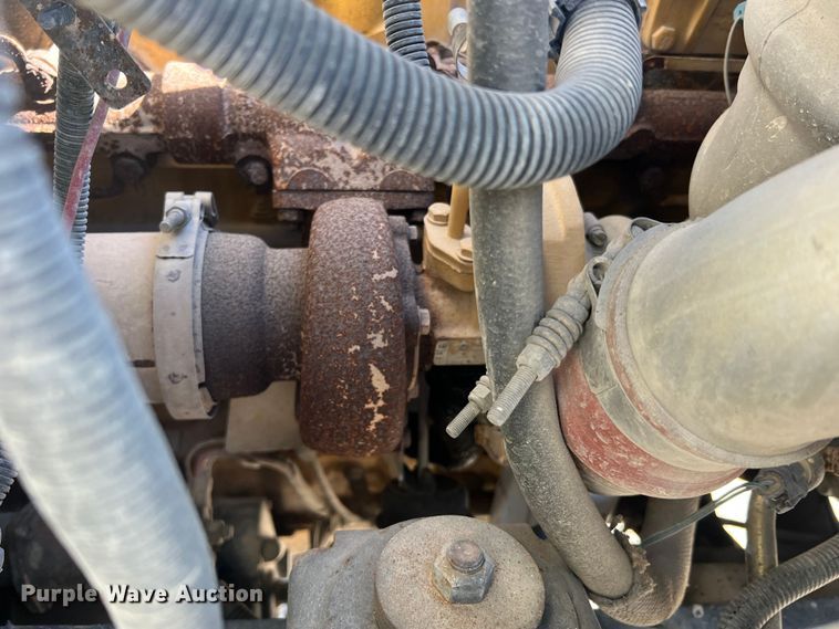 image for item MM9097 2001 Chevrolet C6500  rollback truck