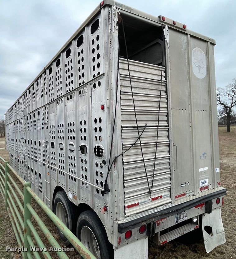 image for item MM9301 1995 Merritt  livestock trailer