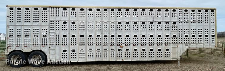 image for item MM9301 1995 Merritt  livestock trailer
