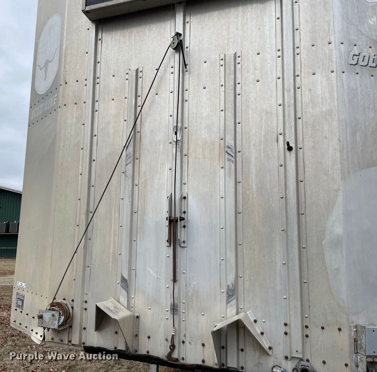 image for item MM9301 1995 Merritt  livestock trailer