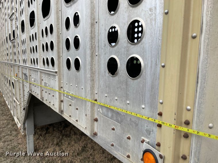 image for item MM9301 1995 Merritt  livestock trailer