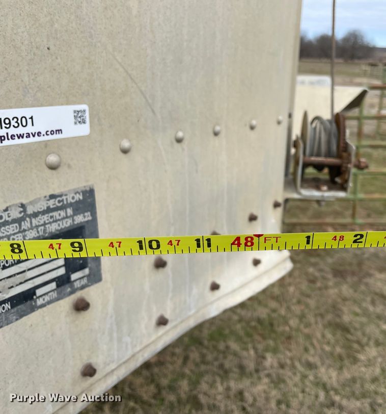 image for item MM9301 1995 Merritt  livestock trailer