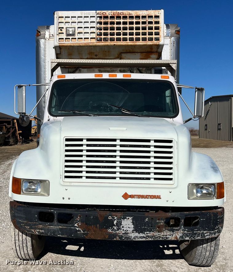 image for item MW9467 1990 International 4900  refrigerated truck