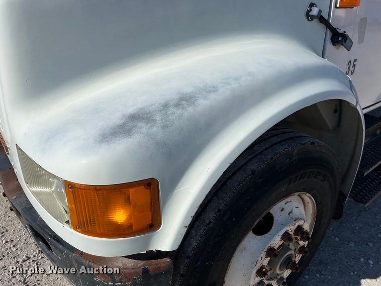 image for item MW9467 1990 International 4900  refrigerated truck