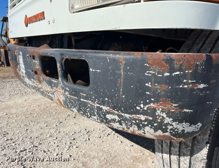 image for item MW9467 1990 International 4900  refrigerated truck