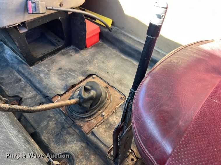 image for item MW9467 1990 International 4900  refrigerated truck