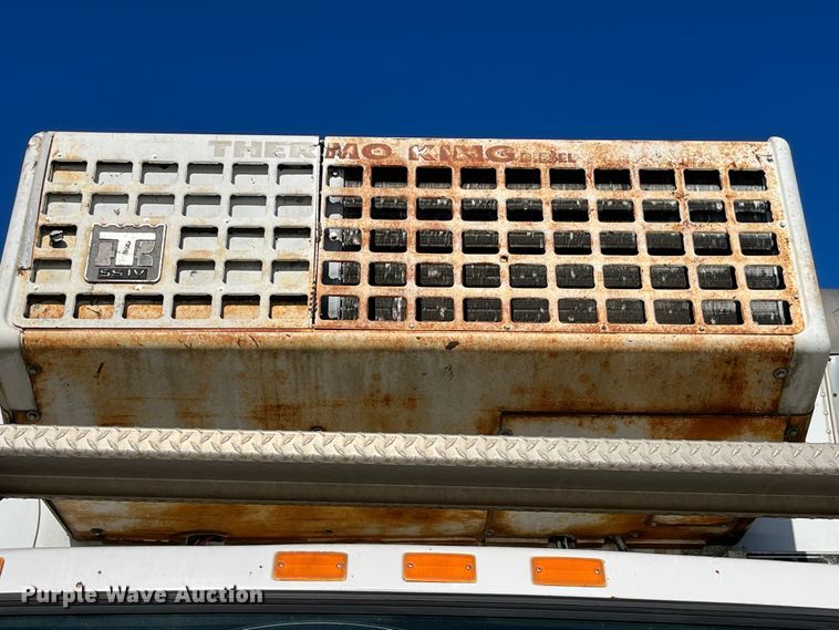 image for item MW9467 1990 International 4900  refrigerated truck