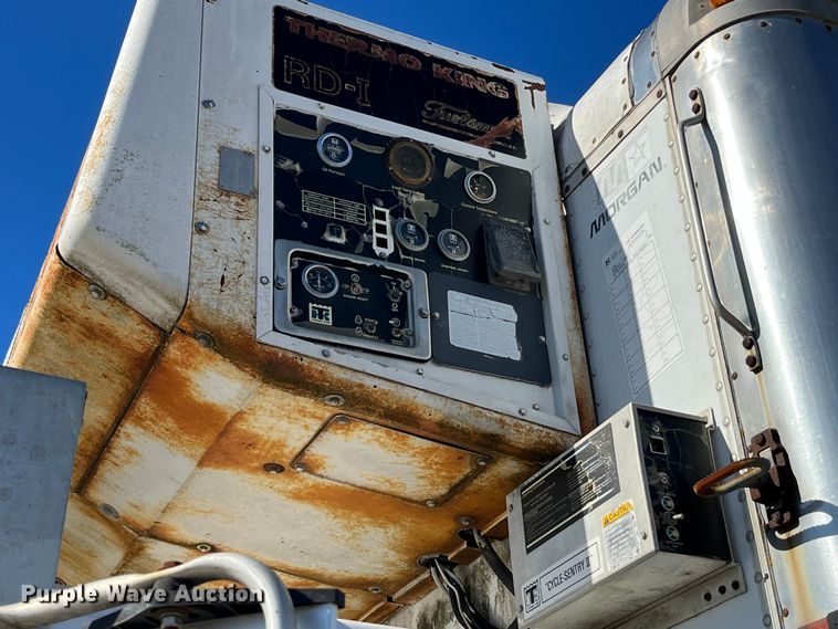 image for item MW9467 1990 International 4900  refrigerated truck