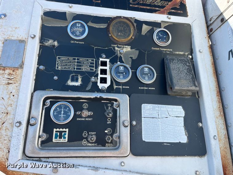 image for item MW9467 1990 International 4900  refrigerated truck