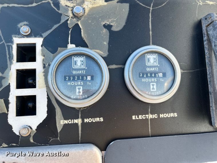 image for item MW9467 1990 International 4900  refrigerated truck