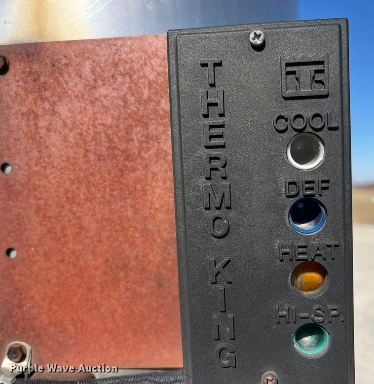 image for item MW9467 1990 International 4900  refrigerated truck