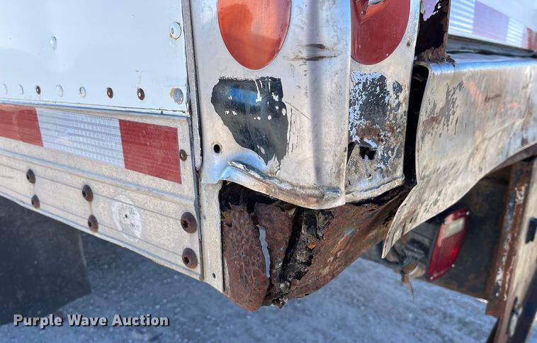 image for item MW9467 1990 International 4900  refrigerated truck