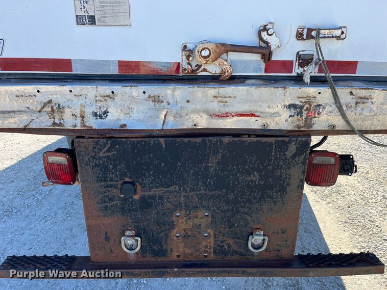 image for item MW9467 1990 International 4900  refrigerated truck