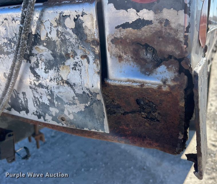 image for item MW9467 1990 International 4900  refrigerated truck