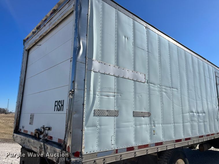image for item MW9467 1990 International 4900  refrigerated truck