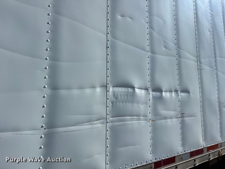 image for item MW9467 1990 International 4900  refrigerated truck