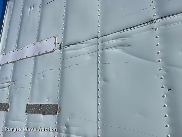 image for item MW9467 1990 International 4900  refrigerated truck