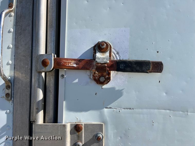 image for item MW9467 1990 International 4900  refrigerated truck