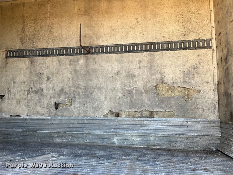 image for item MW9467 1990 International 4900  refrigerated truck