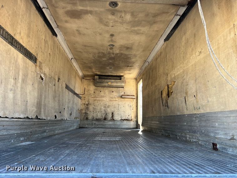 image for item MW9467 1990 International 4900  refrigerated truck