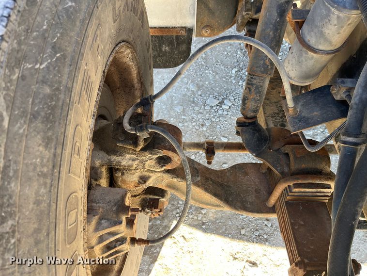 image for item MW9467 1990 International 4900  refrigerated truck