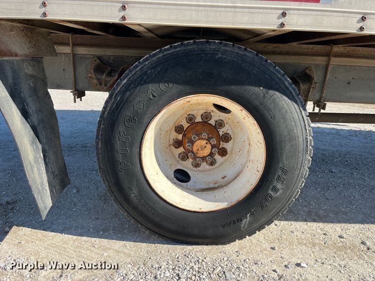 image for item MW9467 1990 International 4900  refrigerated truck