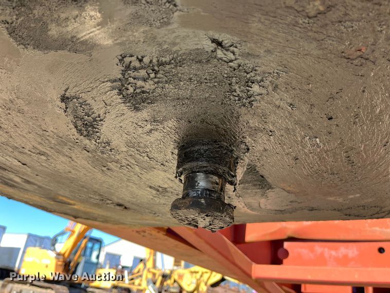 image for item MW9468 1993 Trail King TK100HDG-483  lowboy equipment trailer