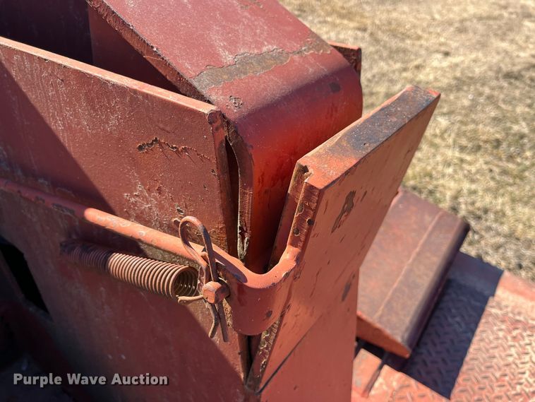 image for item MW9468 1993 Trail King TK100HDG-483  lowboy equipment trailer