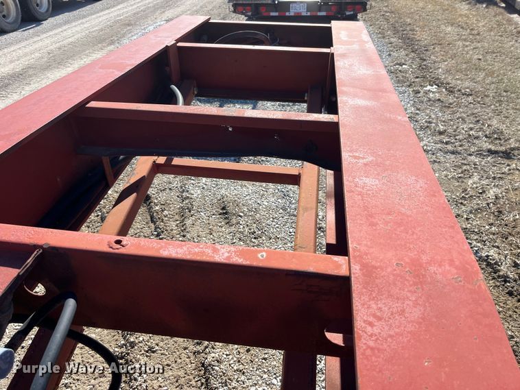 image for item MW9468 1993 Trail King TK100HDG-483  lowboy equipment trailer