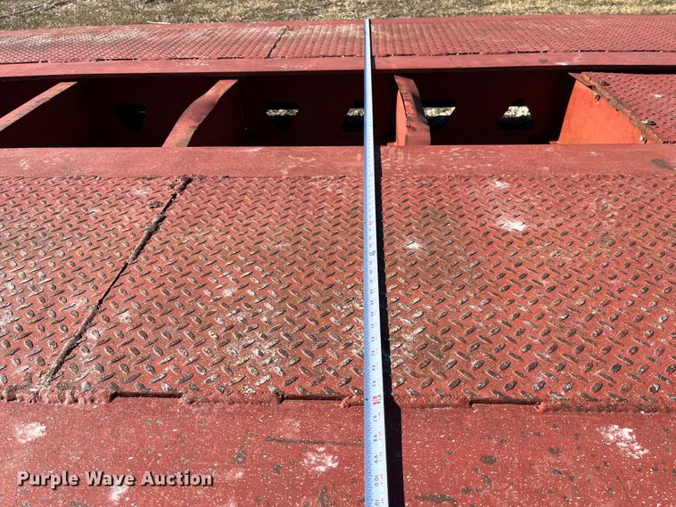 image for item MW9468 1993 Trail King TK100HDG-483  lowboy equipment trailer