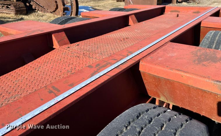 image for item MW9468 1993 Trail King TK100HDG-483  lowboy equipment trailer