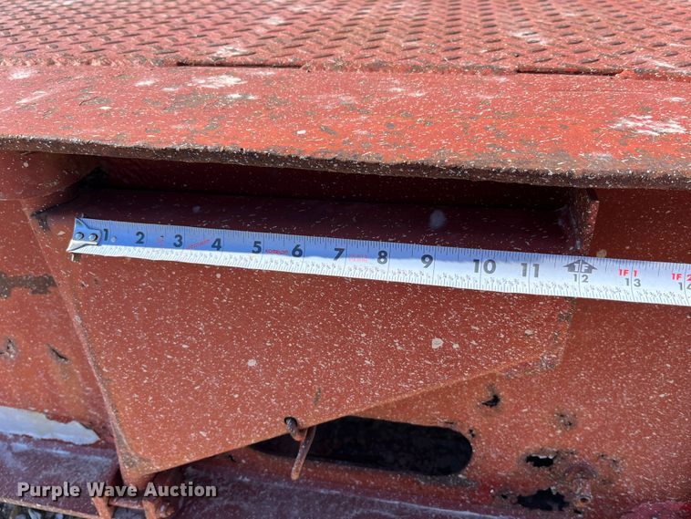 image for item MW9468 1993 Trail King TK100HDG-483  lowboy equipment trailer