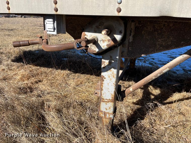 image for item MW9480 1980 Trailmobile 011L-1CAV  jobsite dry van trailer