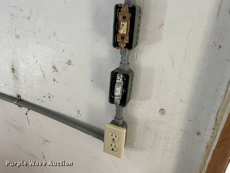 image for item MW9480 1980 Trailmobile 011L-1CAV  jobsite dry van trailer