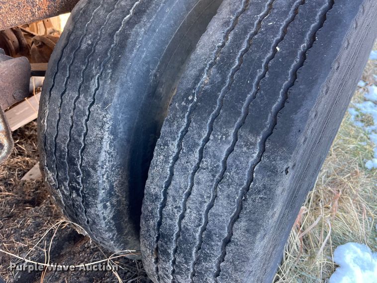 image for item MW9480 1980 Trailmobile 011L-1CAV  jobsite dry van trailer