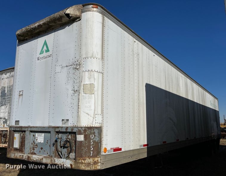 image for item MW9483 1984 Fruehauf F100BX-F2-50-102  dry van trailer