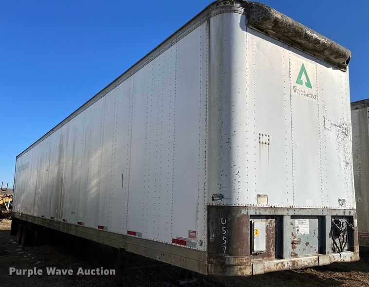 image for item MW9483 1984 Fruehauf F100BX-F2-50-102  dry van trailer